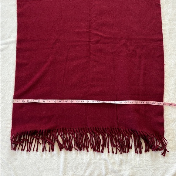100% Cashmere Shawl Scarf Wrap 79”x 29” Cranberry Red - Picture 5 of 6